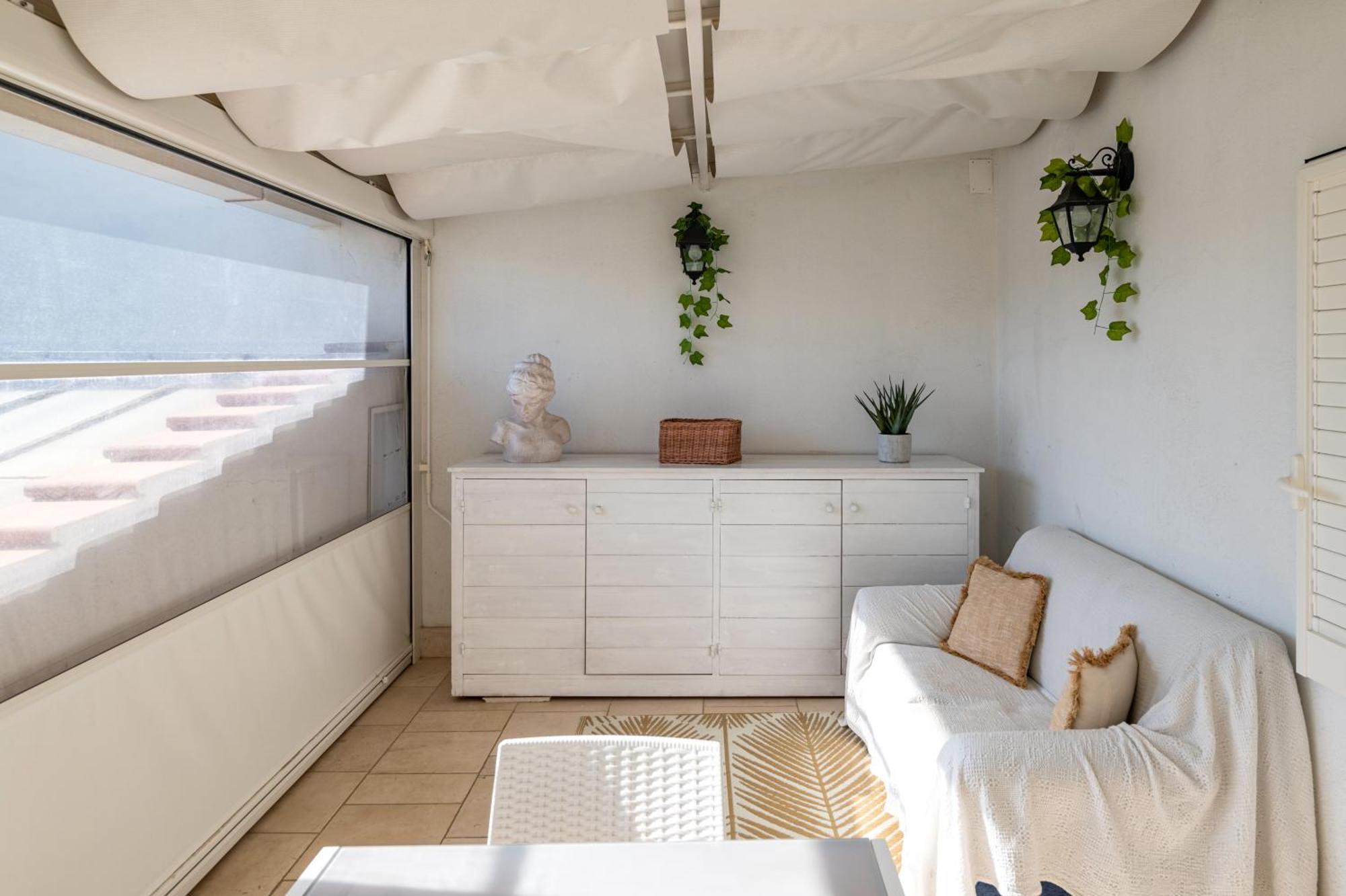 150Mq Rooftop Paradise - Spacious Private Terrace Bari Luaran gambar