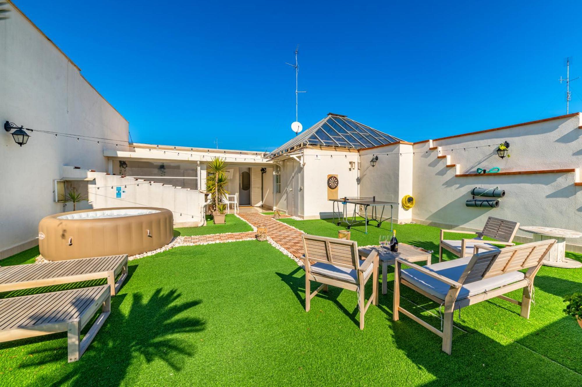 150Mq Rooftop Paradise - Spacious Private Terrace Bari Luaran gambar
