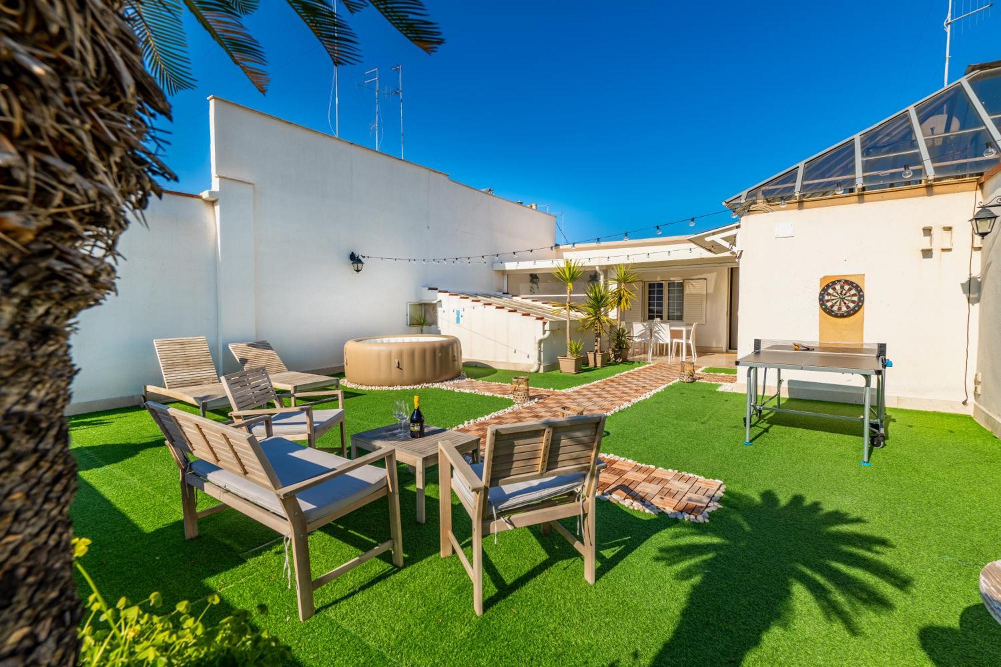 150Mq Rooftop Paradise - Spacious Private Terrace Bari Luaran gambar