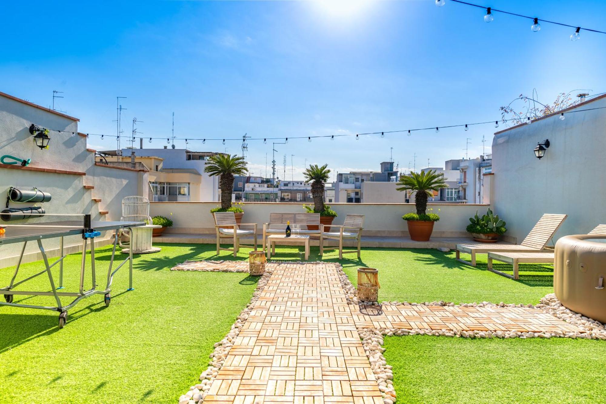 150Mq Rooftop Paradise - Spacious Private Terrace Bari Luaran gambar
